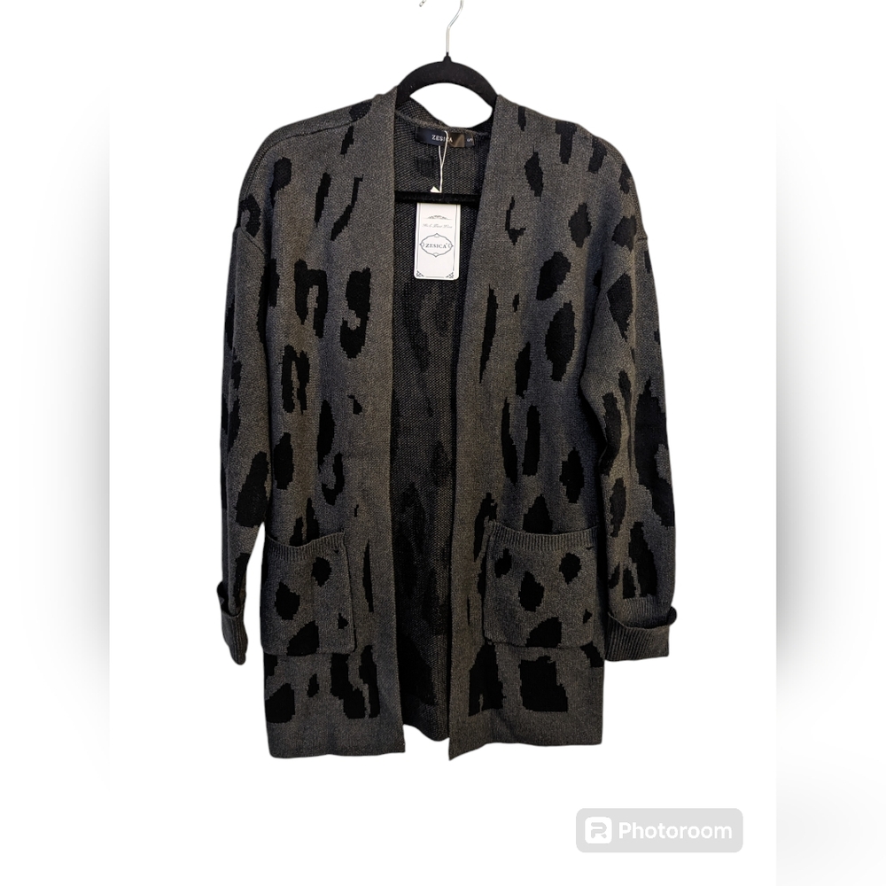 77. NWT Zesica Cardigan